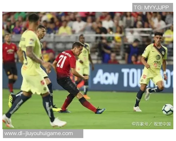 莫美洲与华雷斯激战正酣谁能在赛场上笑到最后